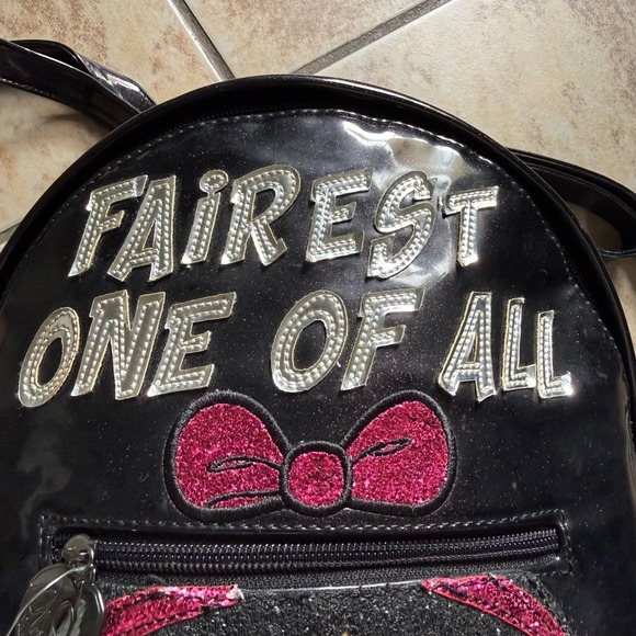Danielle Nicole Snow White Fairest One of All Mini Backpack Black Disney - Picture 5 of 16